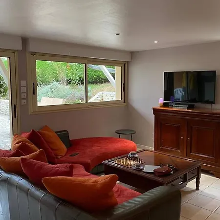 Appartement Des Oliviers Avec Piscine Chassagny